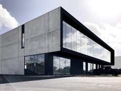 Benjamin Bulot Architectures ATA Hall industriel à Frasnes Blaise Antoine Devos Aude Architectes srl